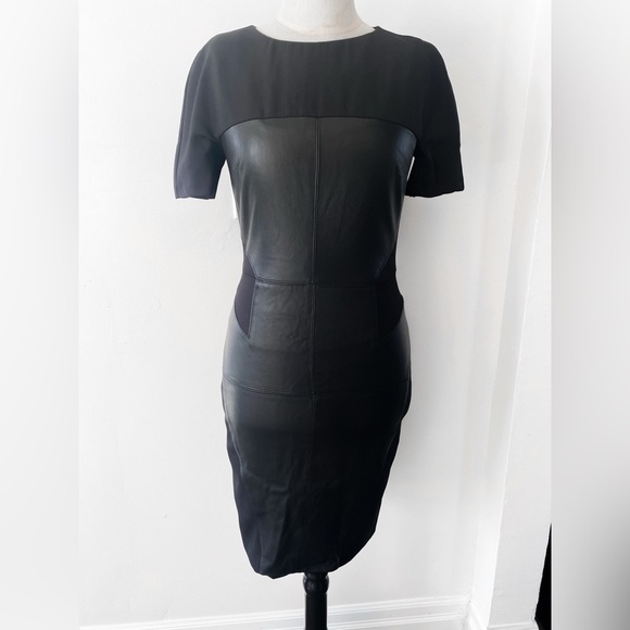 Space Couture Black Dress with Leather Detail, Size 44, Made in Italy - Picture 2 of 10